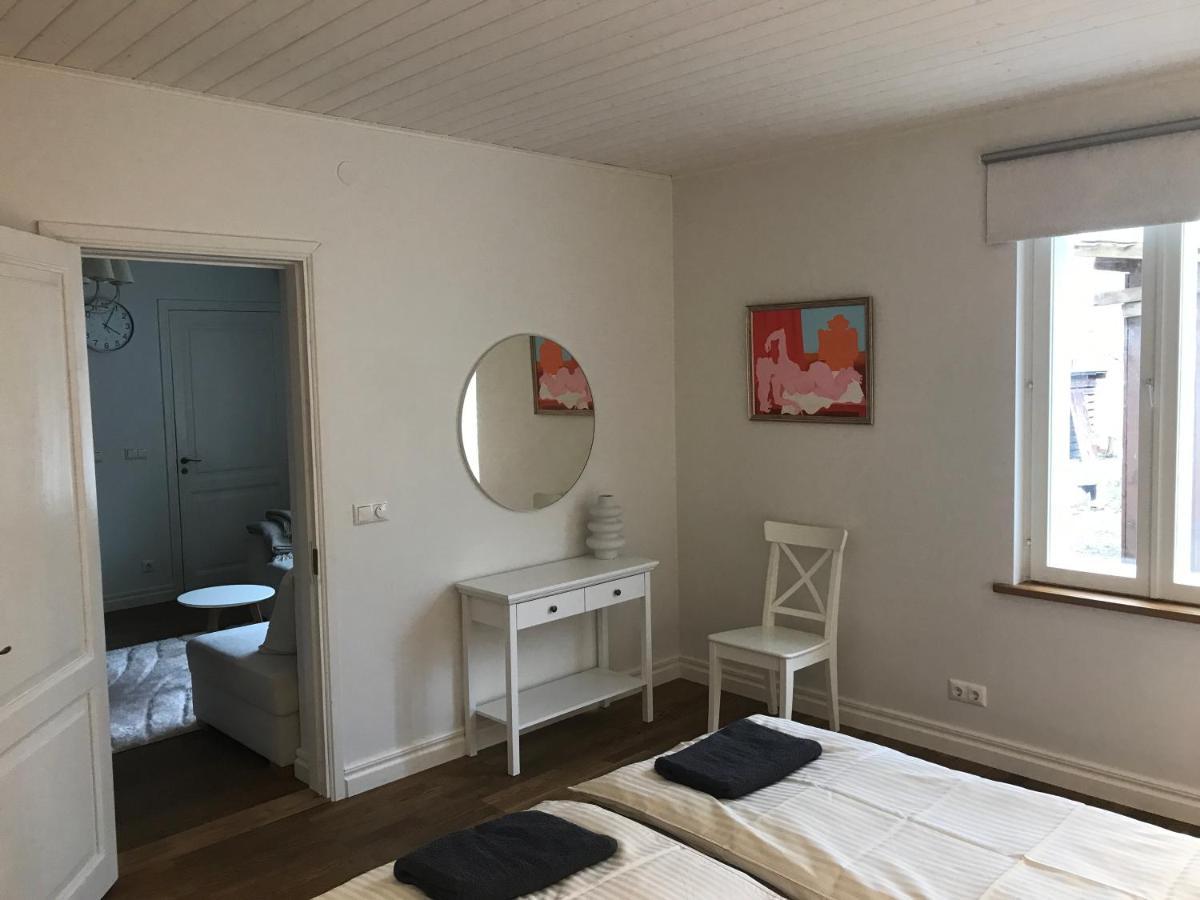 Lossi Apartment Курессааре Екстер'єр фото